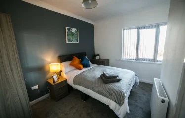 6 bed terraced house for sale