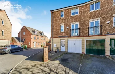 5 bed terraced house for sale