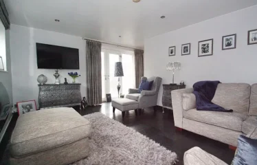 9 bed terraced house for sale