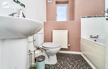 5 bed terraced house for sale