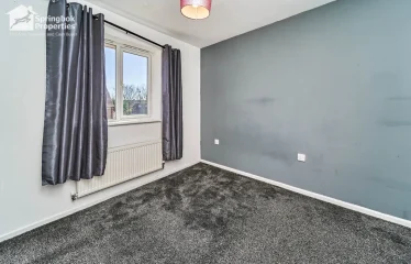 5 bed terraced house for sale