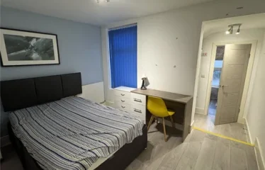 5 bed end terrace house for sale