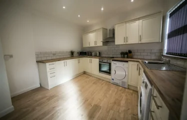 6 bed terraced house for sale