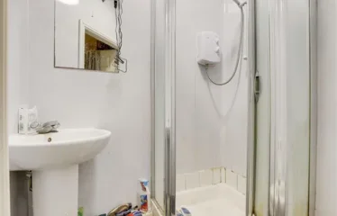 5 bed end terrace house for sale