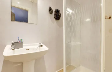 5 bed end terrace house for sale