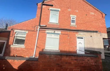 6 bed end terrace house for sale