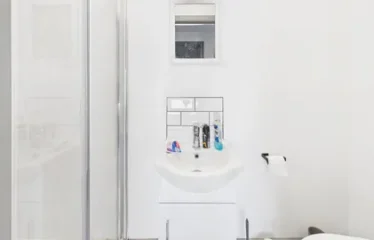 5 bed terraced house for sale