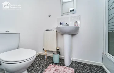 5 bed terraced house for sale