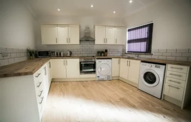 6 bed terraced house for sale