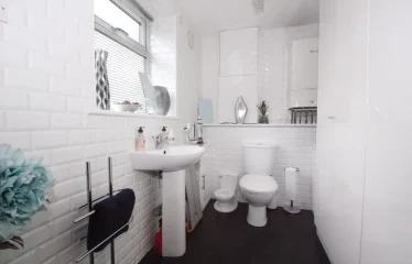 9 bed terraced house for sale