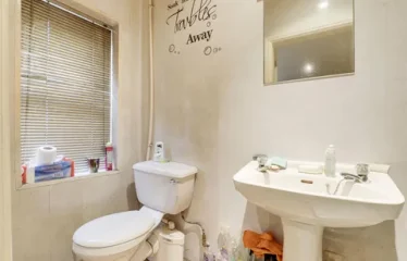 5 bed end terrace house for sale