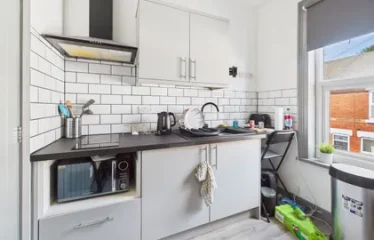 5 bed terraced house for sale