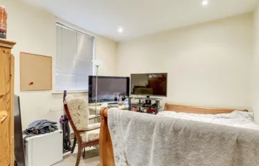 5 bed end terrace house for sale