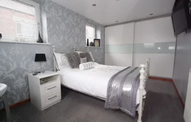 9 bed terraced house for sale