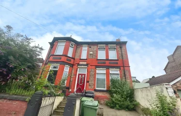 6 BED FLAT FOR SALE