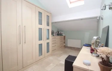 9 bed terraced house for sale