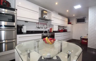 9 bed terraced house for sale