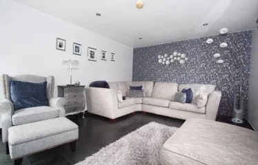 9 bed terraced house for sale