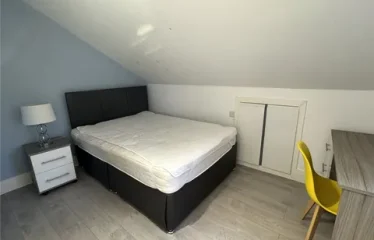 5 bed end terrace house for sale