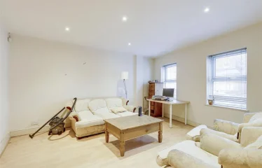 5 bed end terrace house for sale